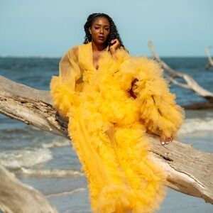 Gold/Yellow Tulle Dress. Maternity or Special Occasion wear. Size XL or 16